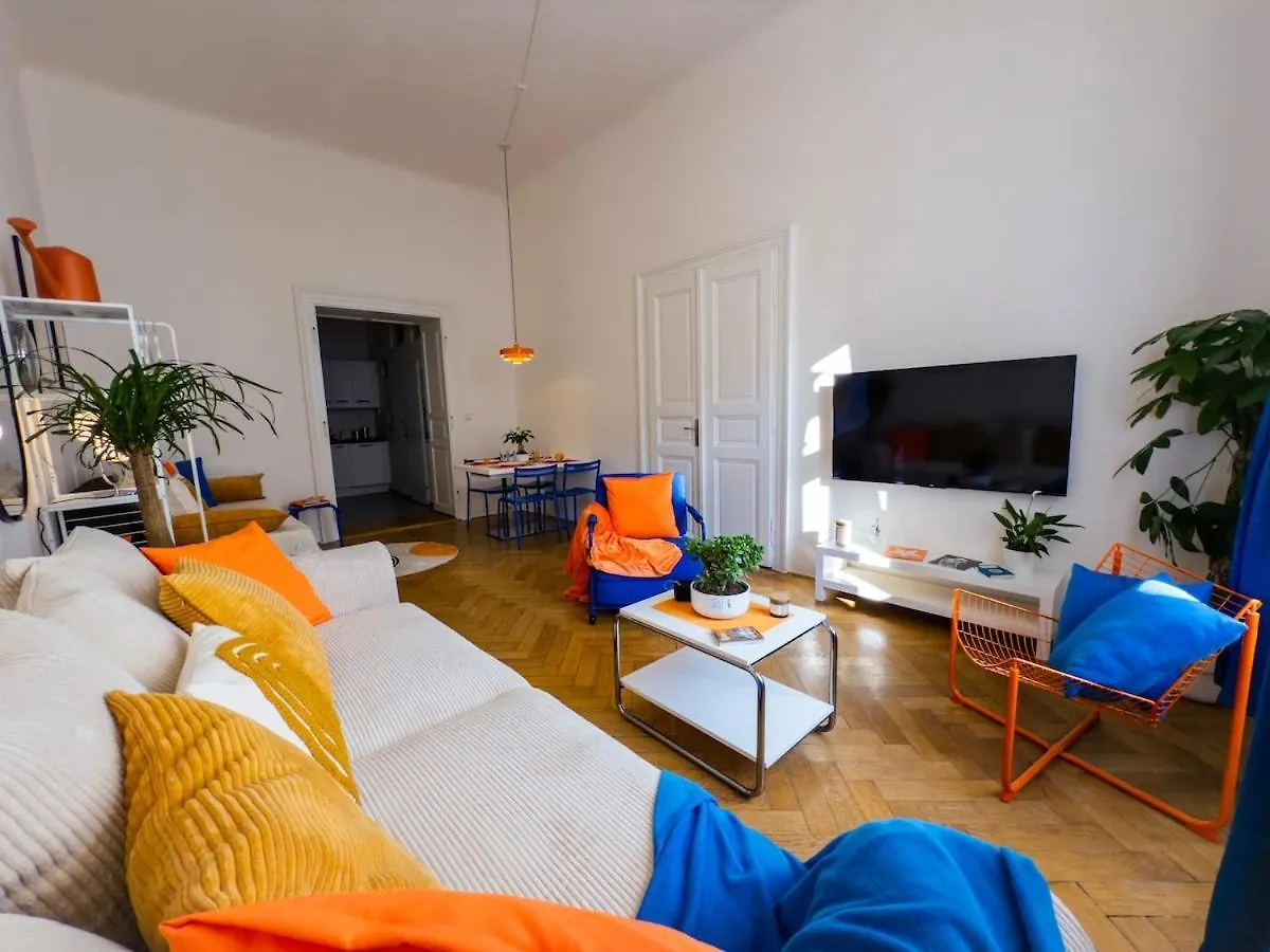 The Funkhaus - Blue And Orange Experience Apartment Prague