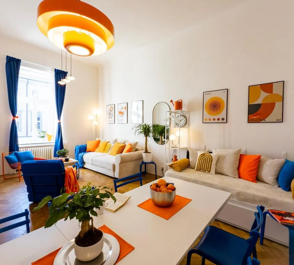 The Funkhaus - Blue And Orange Experience Apartment Prague Czech Republic